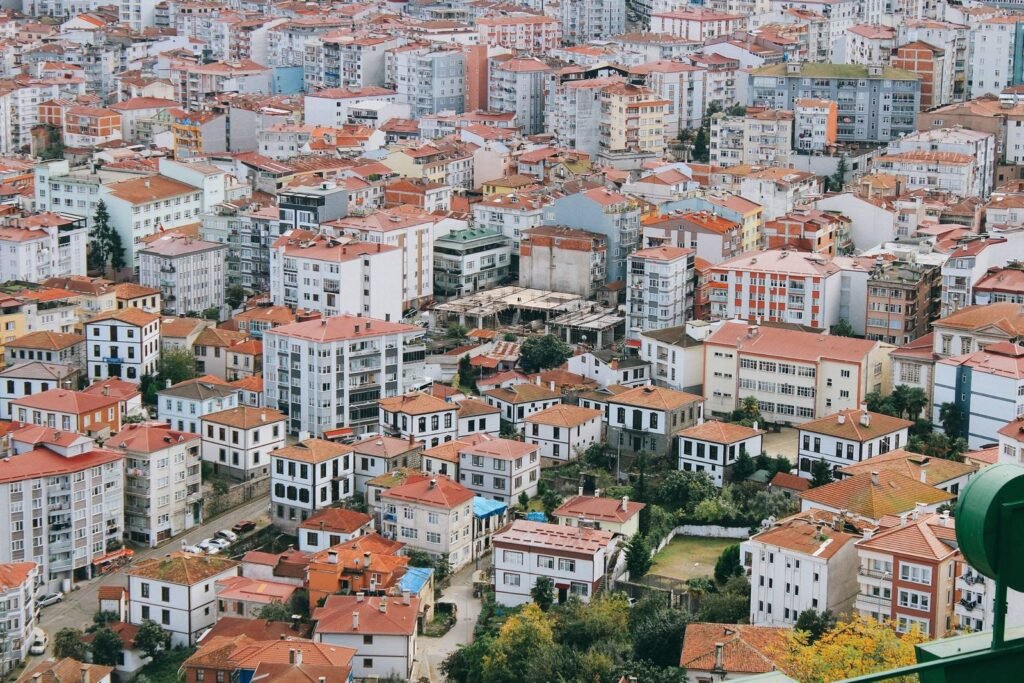 Vista aérea de los barrios residenciales de una ciudad